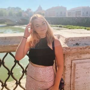 Meet your Posher, Abby